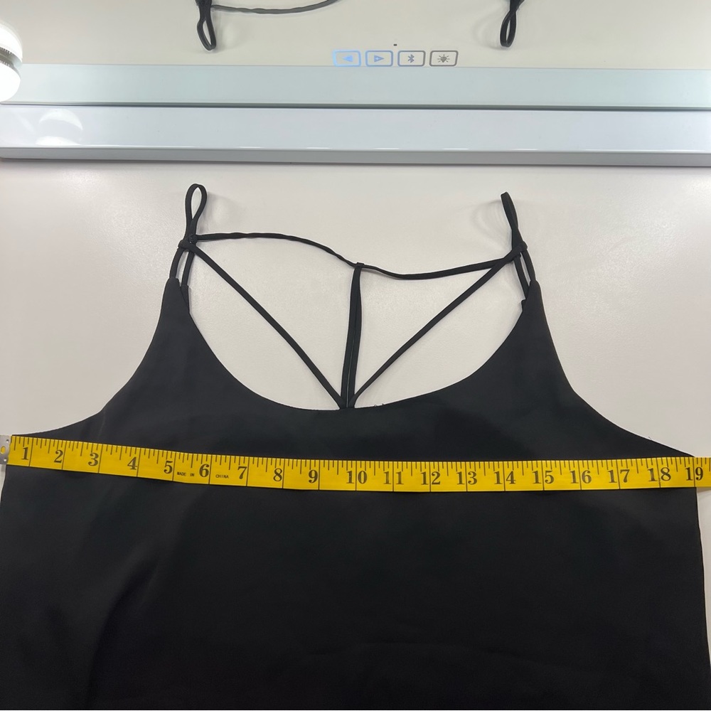 Active USA | NWT | Black Solid Flowy Open-Back Tank Top | Size Medium - Picture 5 of 15